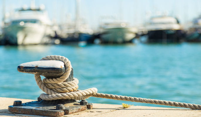 Image of a mooring rope attached to harbour