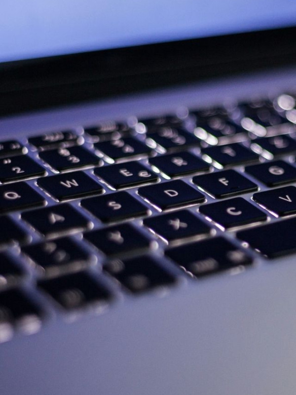 Law in the age of tech – a risk perspective mobile