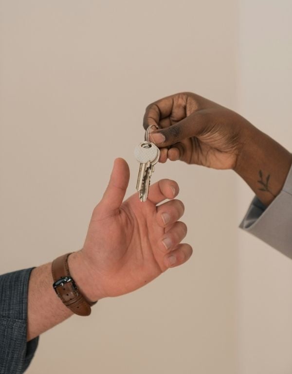 Registration as a tax adviser what legal advisors need to know and do   side bar 2