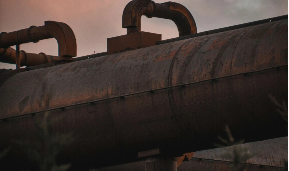 Risk landscape of global pipeline construction