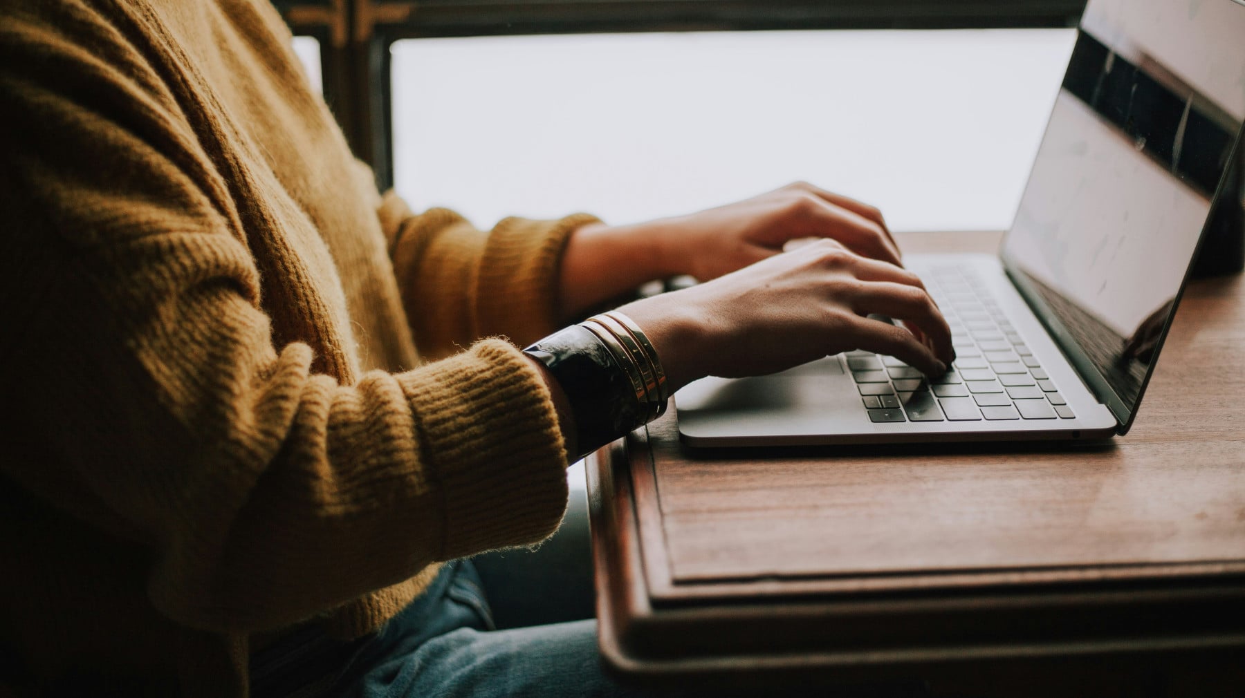 christin hume mfB1B1s4sMc unsplash (1)