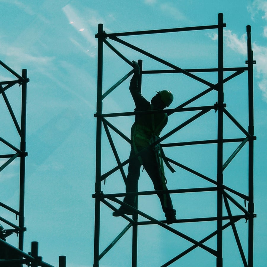What does construction professional indemnity insurance cover?