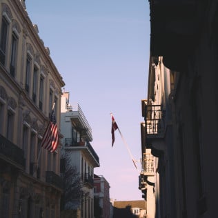 NA financial risks banner web