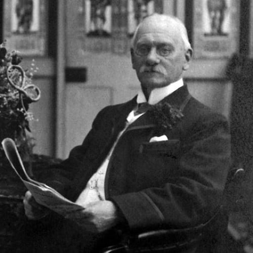 1902